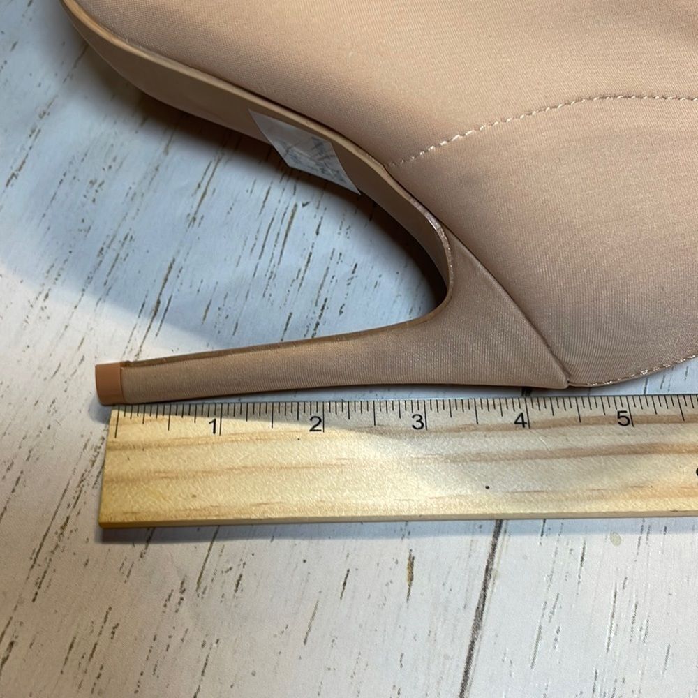 Charlotte Russe Nude Peep Toe Ankle Booties Front Zip Heels Size 8 - Picture 7 of 8